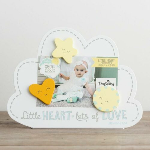 081983636813 Little Heart Magnetic Photo Frame